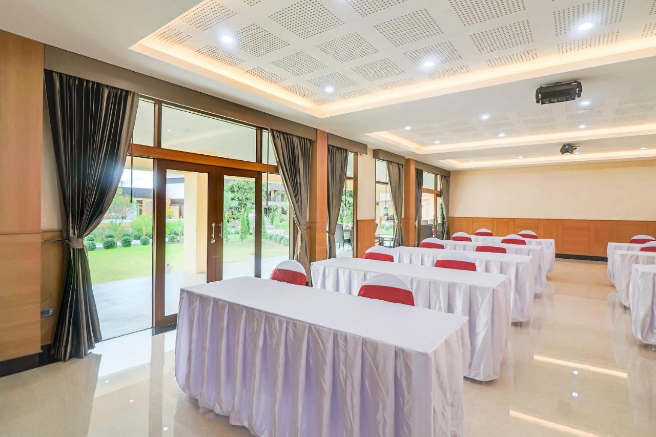 AU Place Hotel Loei Exterior foto