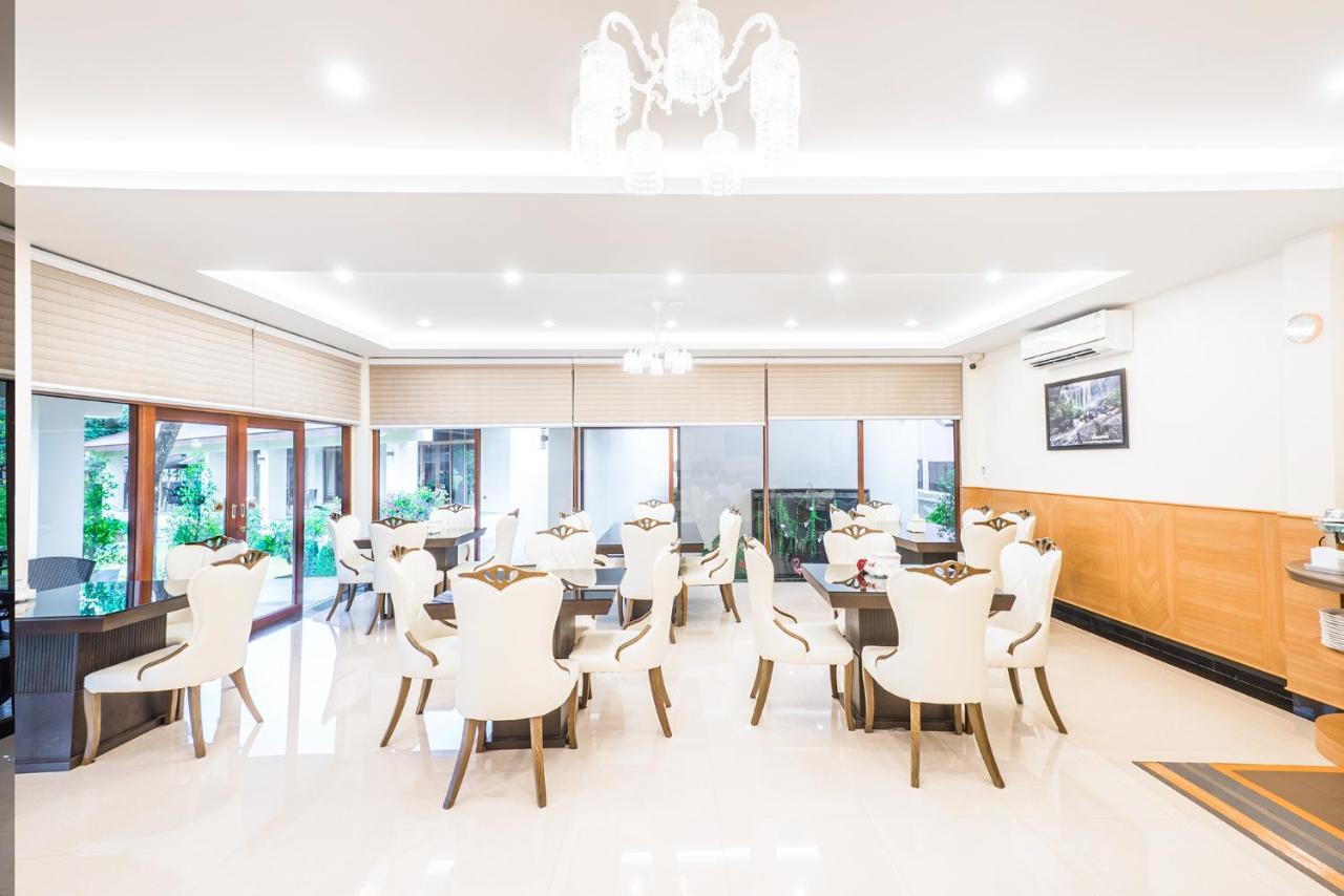 AU Place Hotel Loei Exterior foto