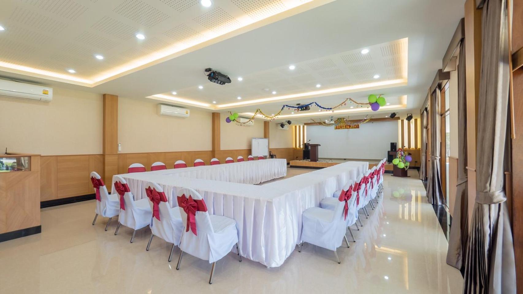 AU Place Hotel Loei Exterior foto