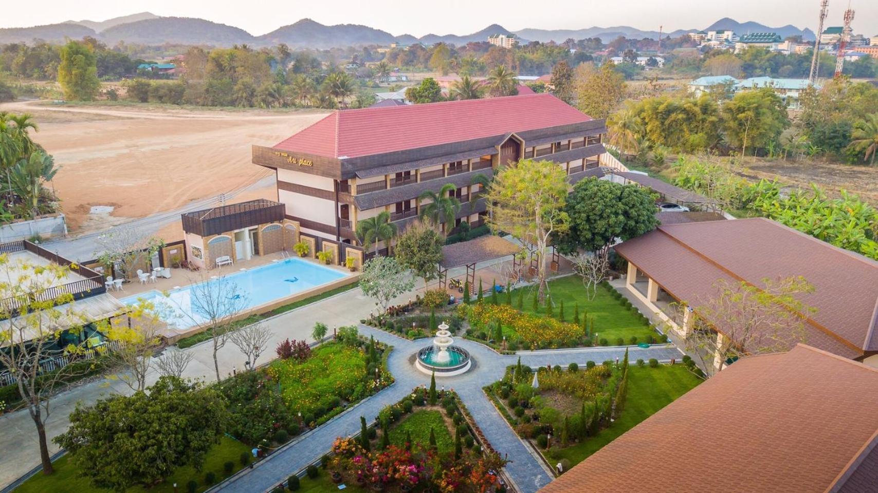 AU Place Hotel Loei Exterior foto